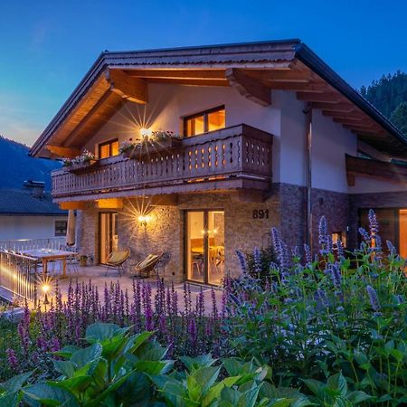 Chalet Alpendomizil Ahorn Mayrhofen Exterior photo